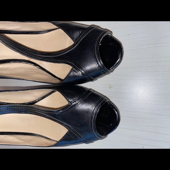 T strap peep-toe Nine West dress heels - Picture 4 of 5